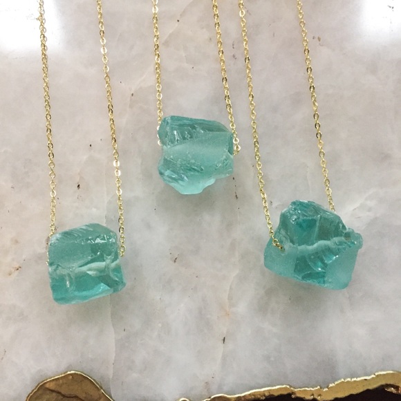 ❗️LAST❗️ Raw Aquamarine Quartz Crystal Necklace - Picture 2 of 8
